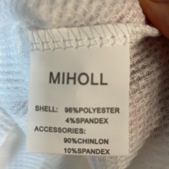 NWT. Boho MIHOLL Small Lune Lace Sleeve Top. - Picture 9 of 13